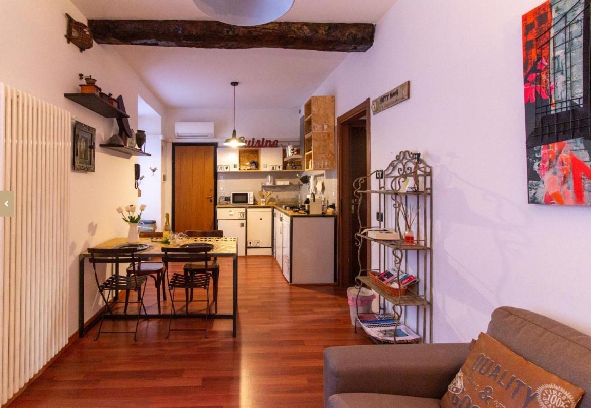 Piazza Volta Appartement